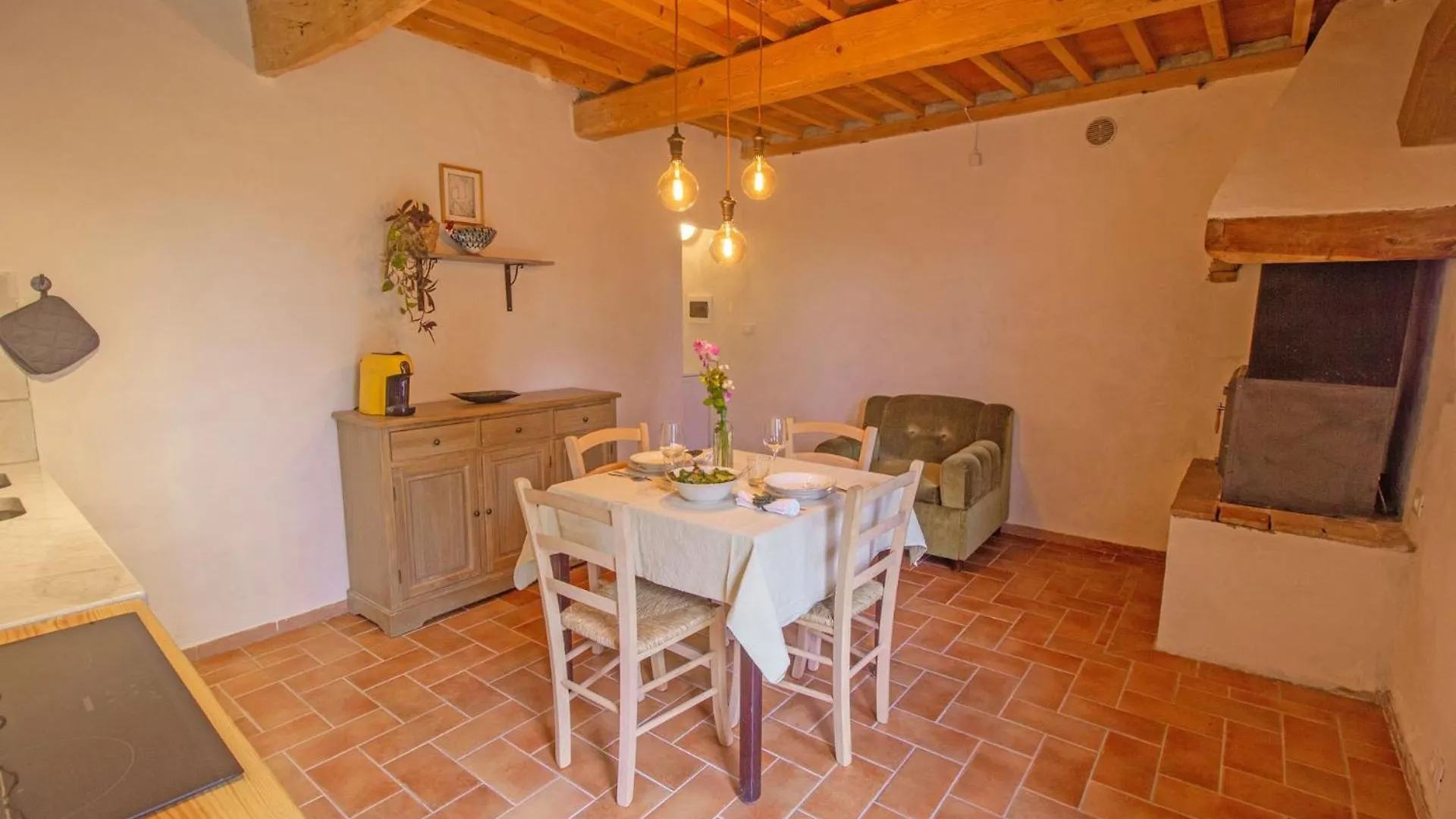 Appartamento Con Piscina E Giardino - Lavanda Ghizzano 0*,